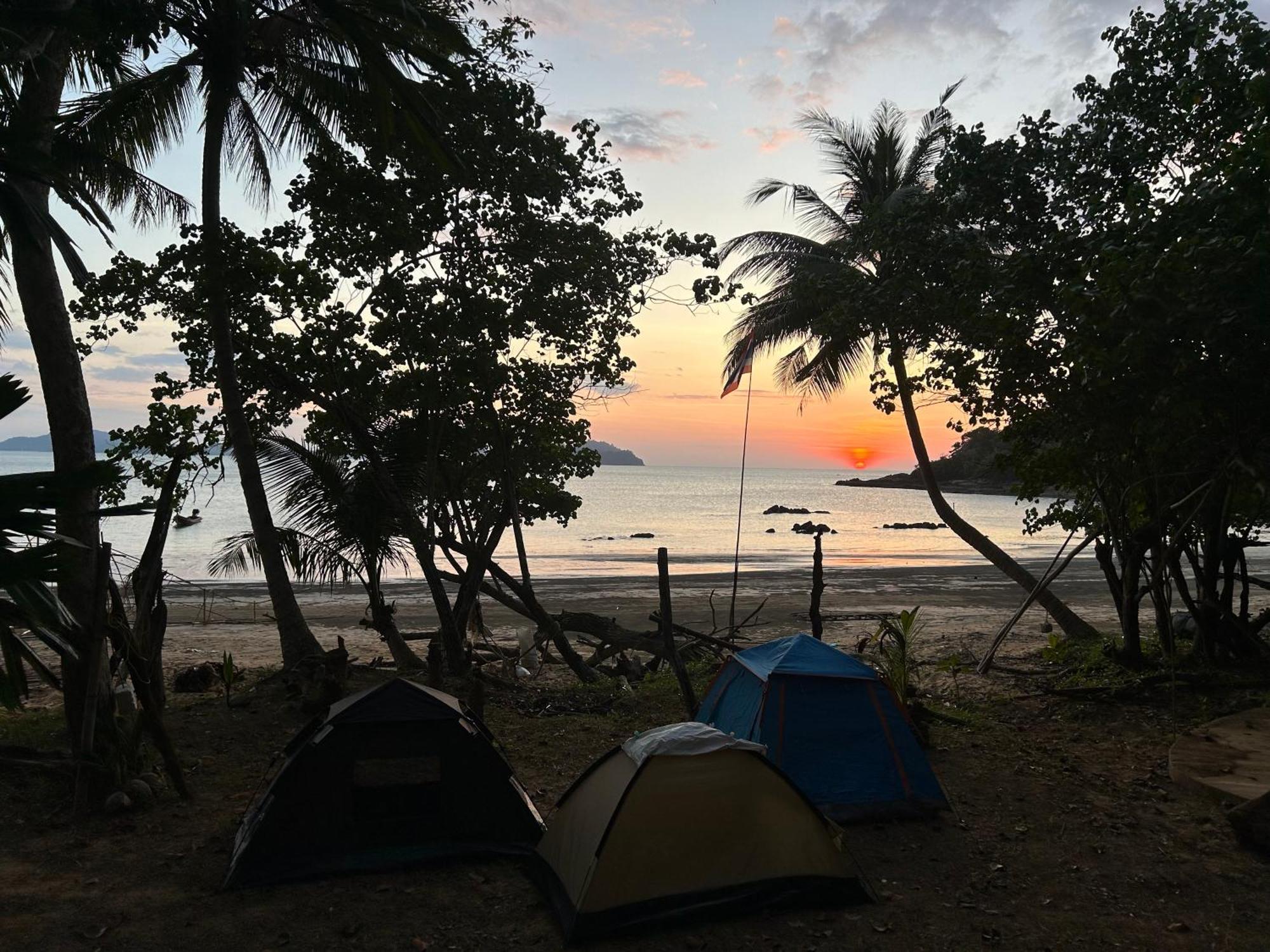 Eternal Forest Beach Bar&Bungalow Koh Chang Ranong Exterior foto