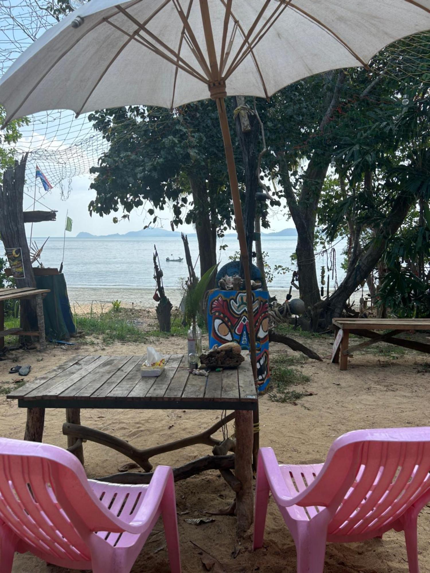 Eternal Forest Beach Bar&Bungalow Koh Chang Ranong Exterior foto